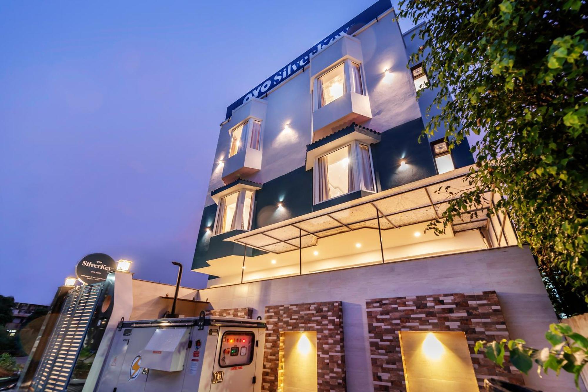 Hotel O Earth Villa Near Bestech Central Square Mall Gurgaon Ngoại thất bức ảnh